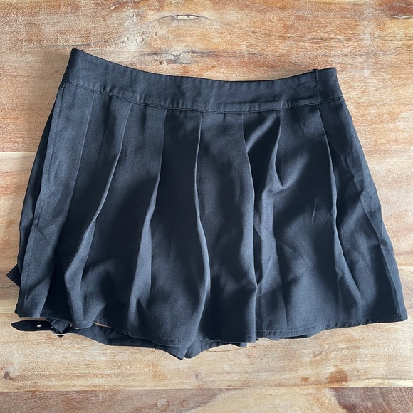 Shein Black Holster Skirt - Picture 3 of 3